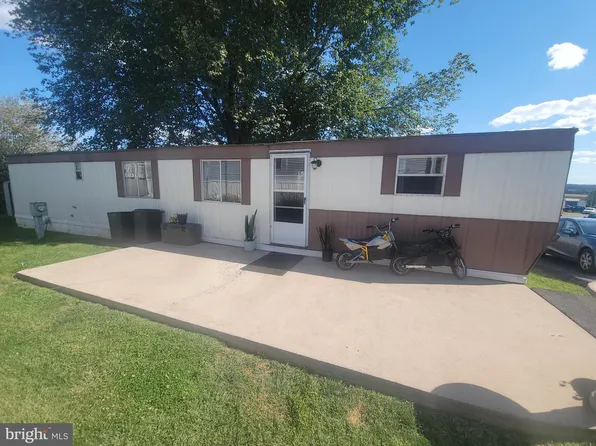 32 Oak Knoll Est, Elizabethtown, PA 17022