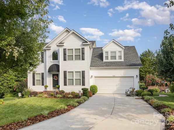 7305 Denali Ln, Charlotte, NC 28216