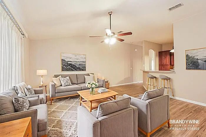 3 bed, 2.0 bath, 1628 sqft, $2,075 — Photo 3