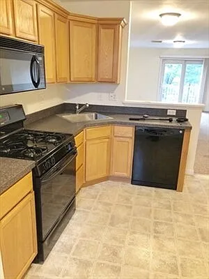 2 bed, 1.0 bath, 900 sqft, $2,275 — Photo 2