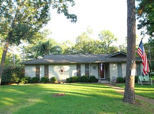 1720 Redwood St, Dickinson, TX 77539