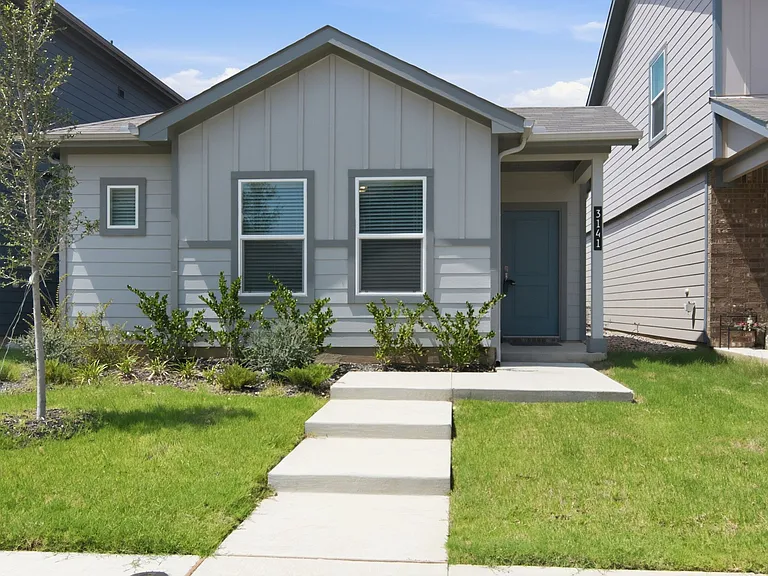 3141 Pecan Farm Ln — Photo 1