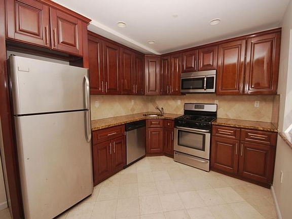 2nd image of 9006 Holland Ave