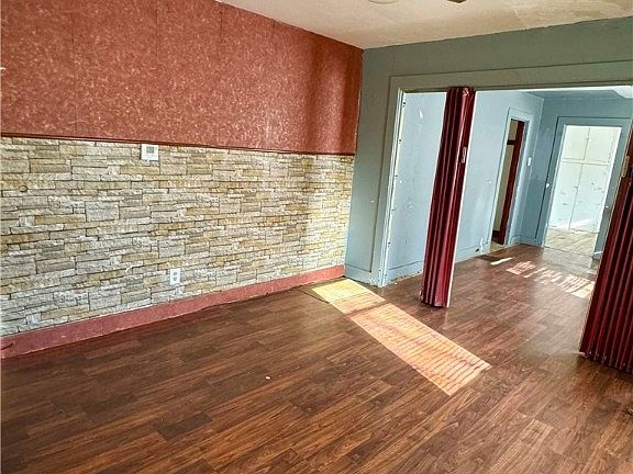5th image of 444 Adelite Ave #442