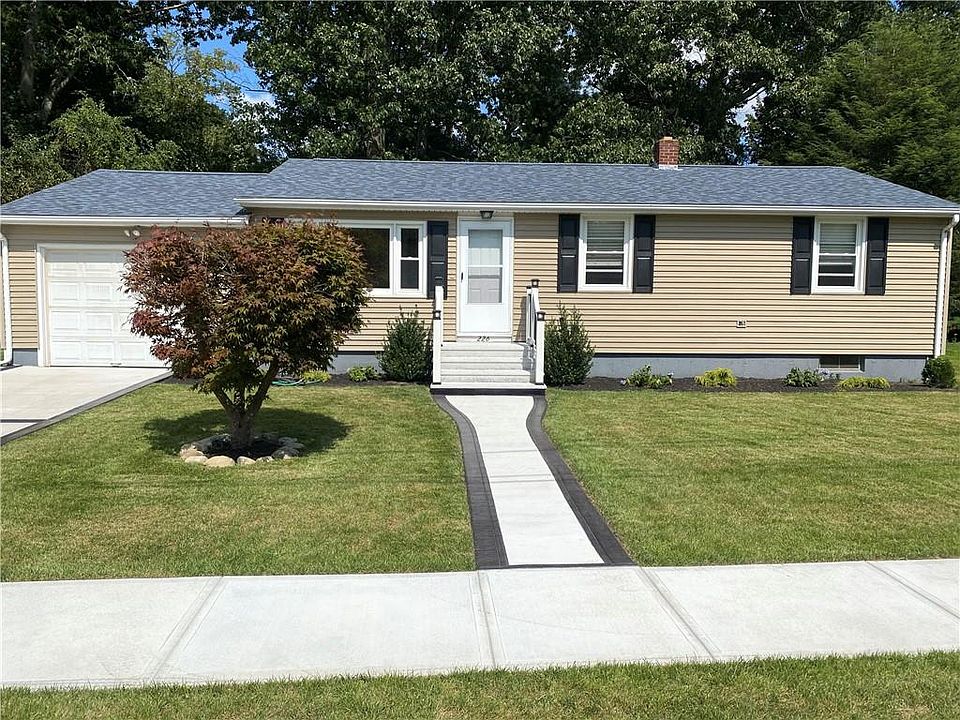 1st image of 226 Lake Garden Dr