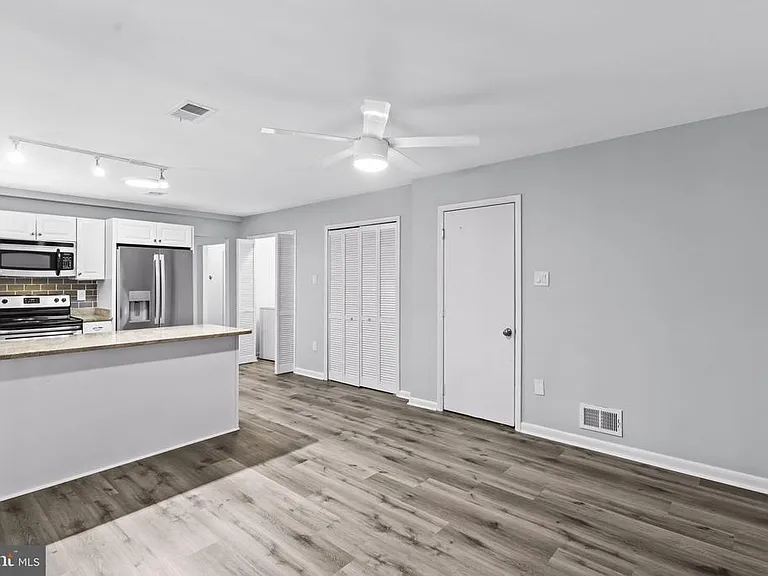 2060 Red Spruce Ct — Photo 15
