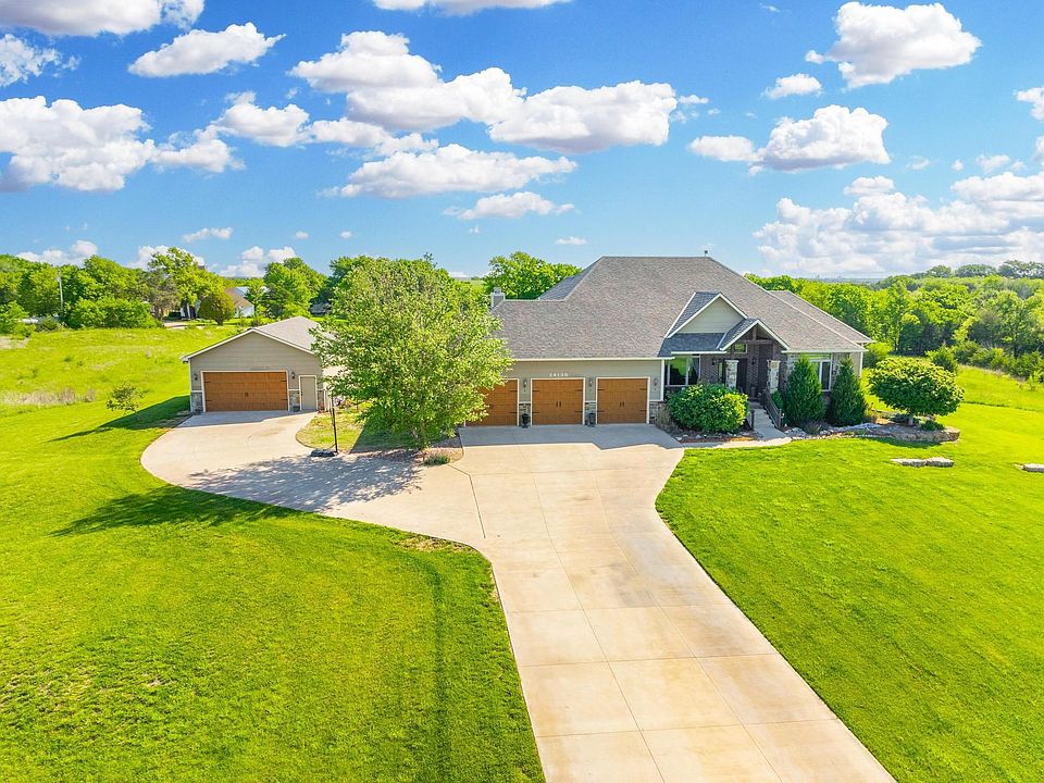 1st image of 24130 W Hedgecreek Dr