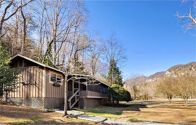 1st image of 128 Winding Creek Ct