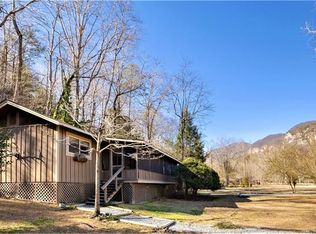 128 Winding Creek Ct, Lake Lure, NC 28746