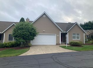 295 Oak Grove Ln #295, Tallmadge, OH 44278