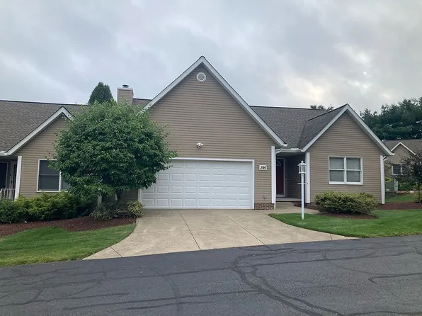 295 Oak Grove Ln #295, Tallmadge, OH 44278