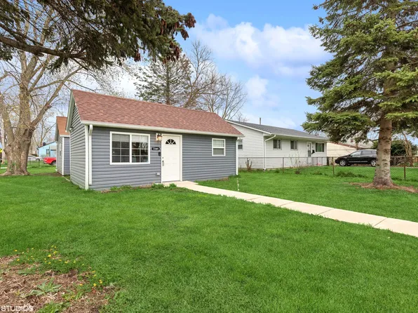 2301 Joanna Ave, Zion, IL 60099