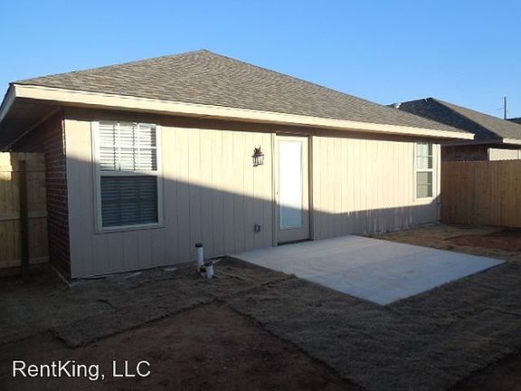 3rd image of 12613 Heritage Oaks Dr
