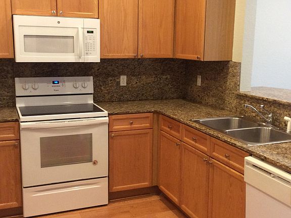 3rd image of 3244 Newberry Blvd