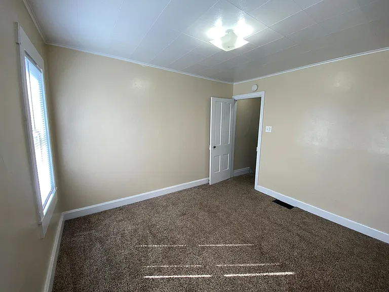 159 E Penn St #HOUSE — Photo 13