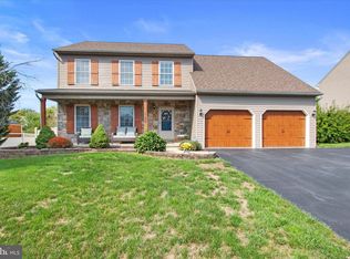 260 Silver Maple Ct, Mount Wolf, PA 17347