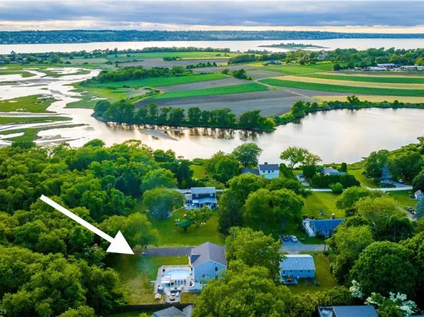 34 Bernard Ln, Little Compton, RI 02837