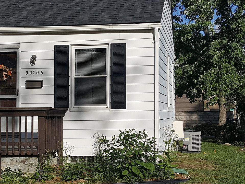 2nd image of 30706 Brentwood St