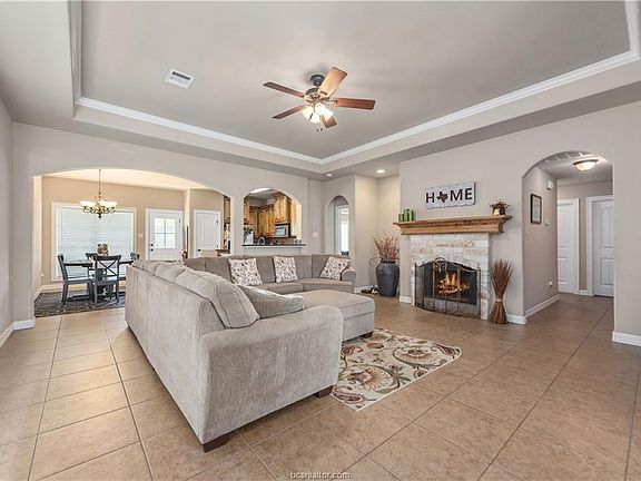 3rd image of 14108 Renee Ln