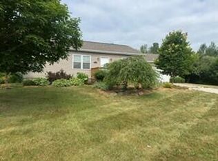 1702 Hyde St, Sault Sainte Marie, MI 49783
