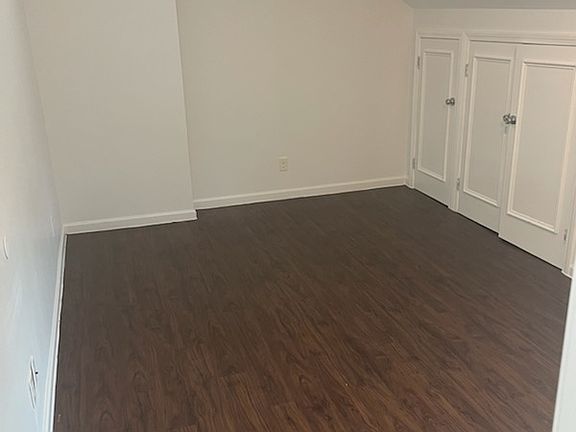 2nd image of 829 Suffolk Ave APT 19
