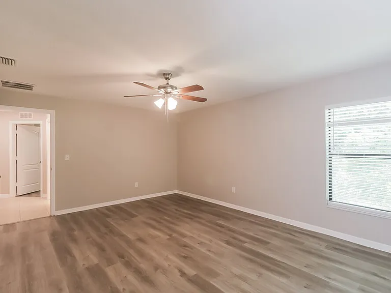 7014 Redbay Dr — Photo 4