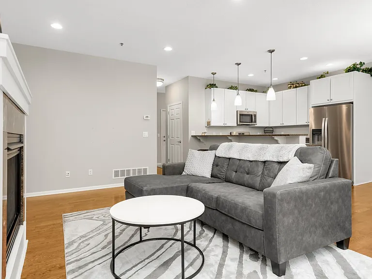 17710 Valley Cove Ct — Photo 7
