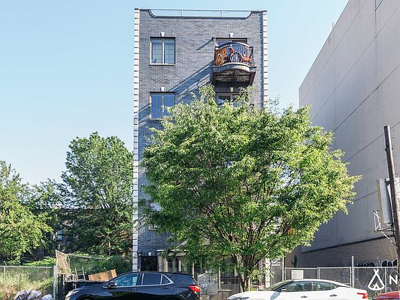 2nd image of 774 Myrtle Ave #2H