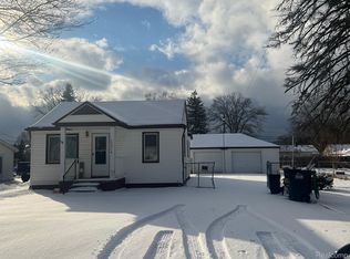15514 Cooper St, Taylor, MI 48180