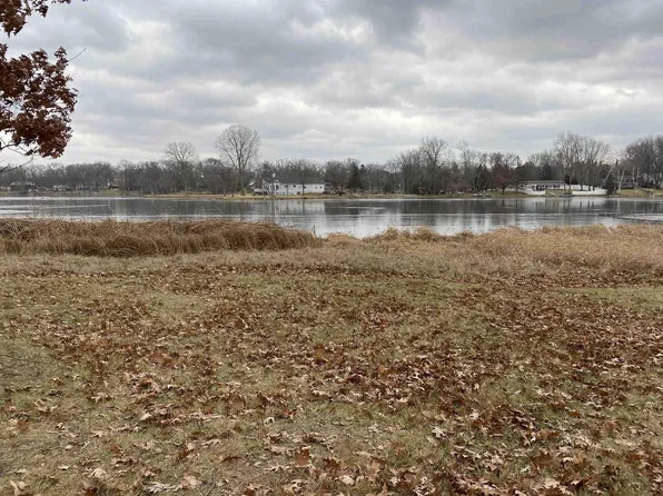 Oak Shore Drive, Fall River, WI 53932