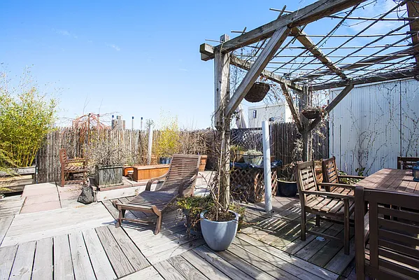 Sold by Station Cities | media 19