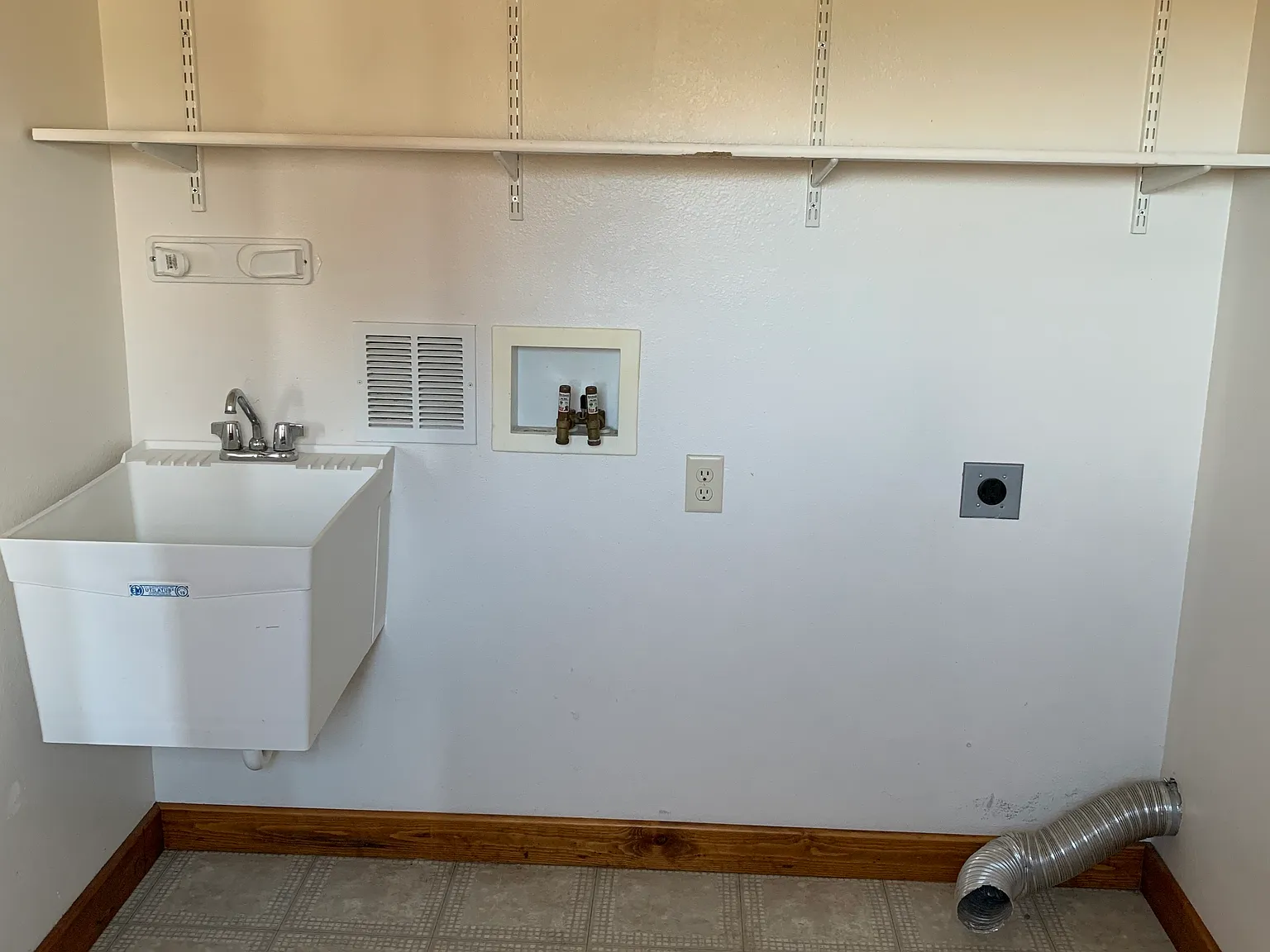 3 bed, $1,500 — Photo 3