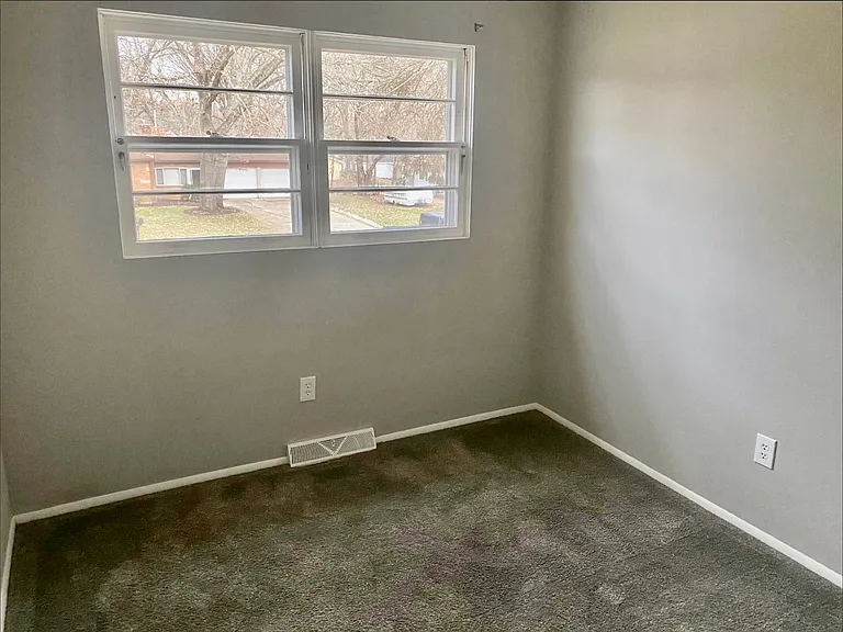 825 Orlando Ave SE — Photo 9