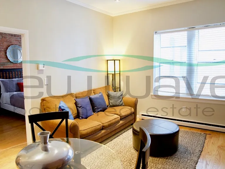 17 Garrison St #6 — Photo 4