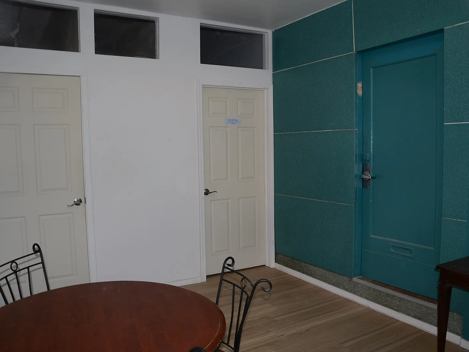 1 bed, 900 sqft, $1,200 — Photo 2