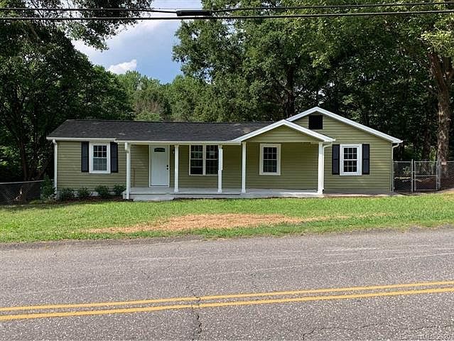 1st image of 2604 Crescent Ln