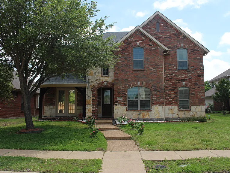 906 Meadow Flower Ln — Photo 1