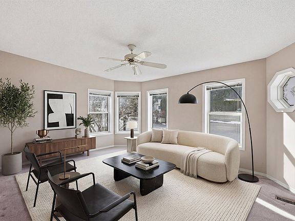 3rd image of 1555 Howe Rd #15