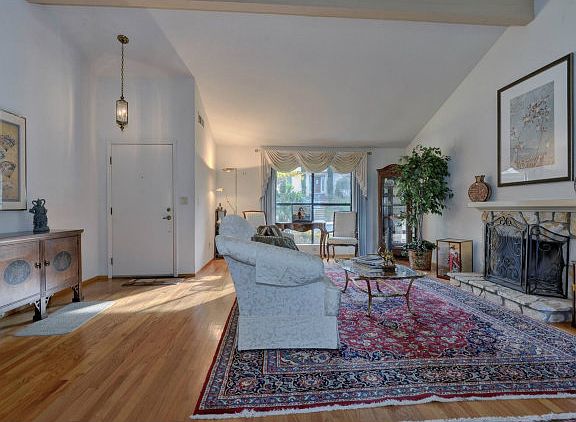 3rd image of 10426 Avenida Ln