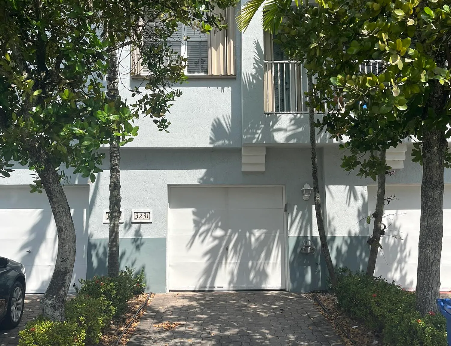 2 bed, 2.5 bath, 1199 sqft, $2,400 — Photo 1