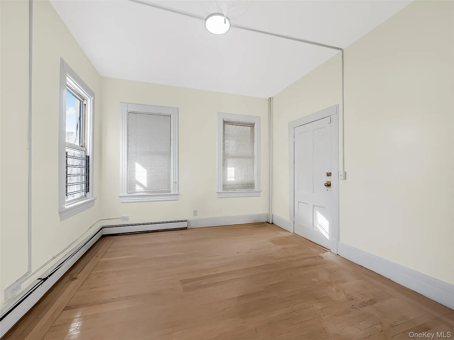 2 bed, 1.0 bath, 700 sqft, $2,600 — Photo 4