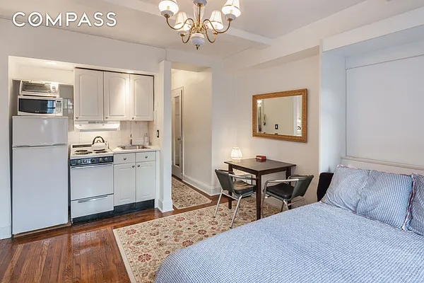 Rented by Compass | media 9