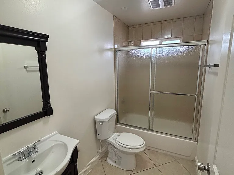 622 E 76th Pl — Photo 18