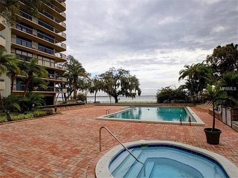 2nd image of 2413 Bayshore Blvd Unit 1703