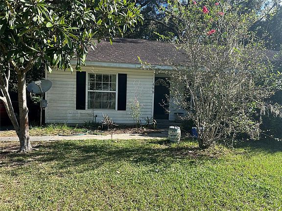 3rd image of 608 NW 9TH COURT