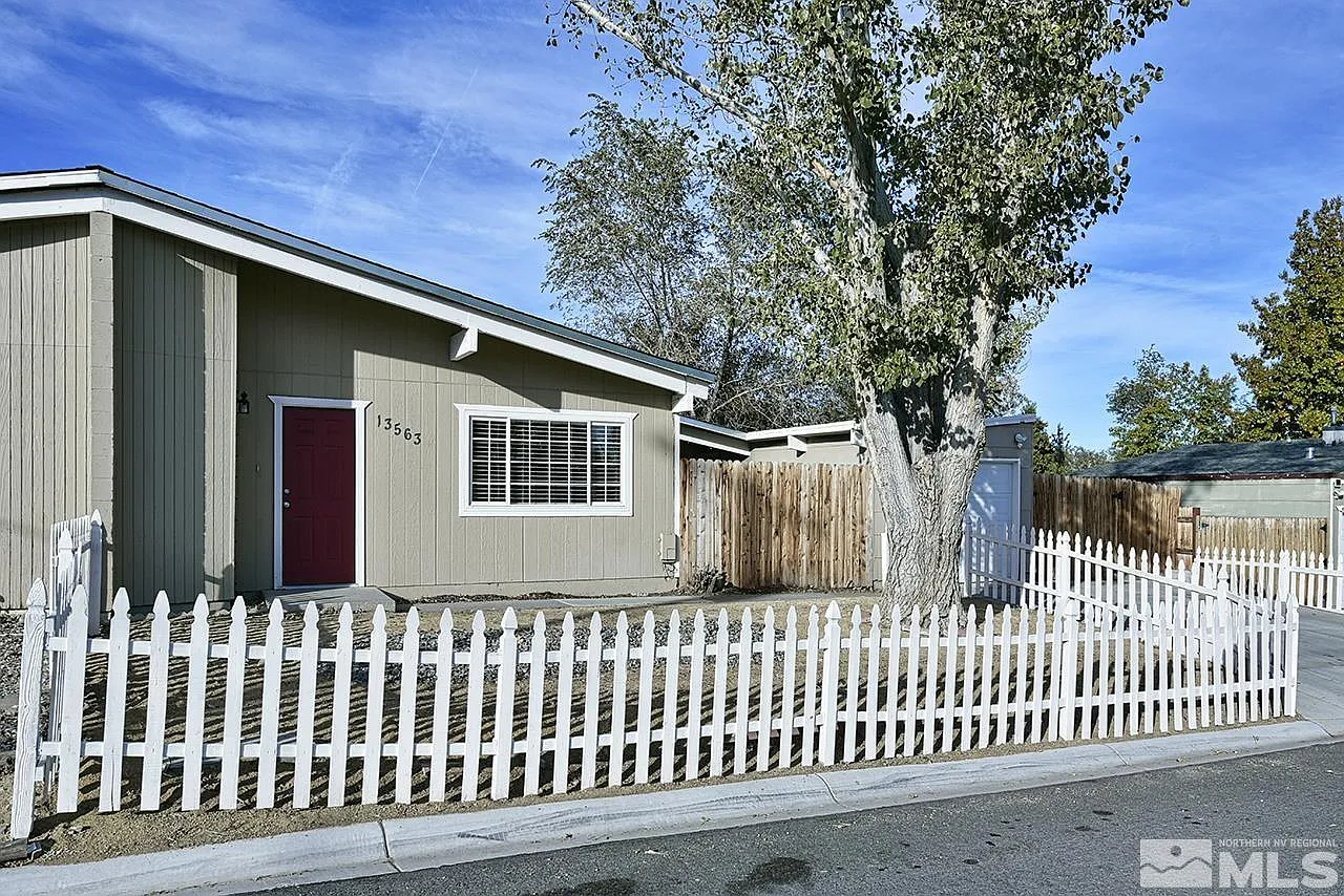 13563 Mount Shasta St photo 1