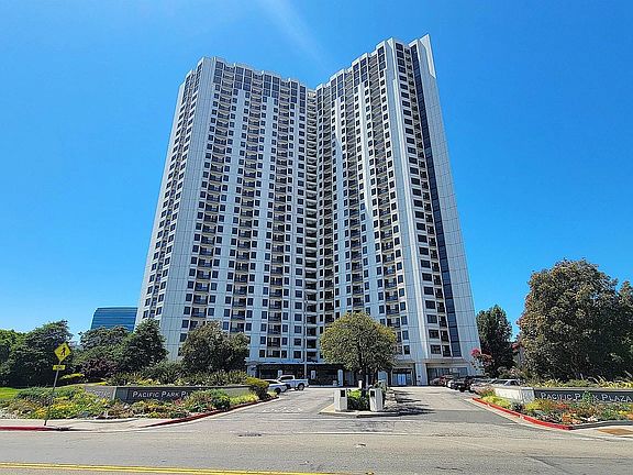 2nd image of 6363 Christie Ave APT 1022