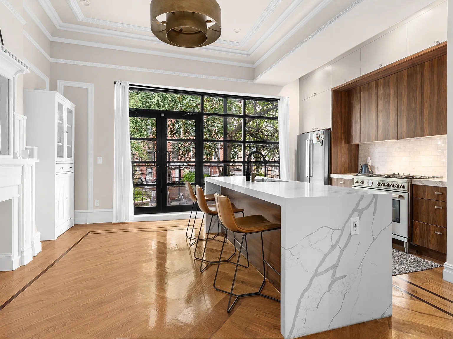 387 Madison Street — Photo 3