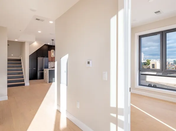 10 South Street image 36 of 39