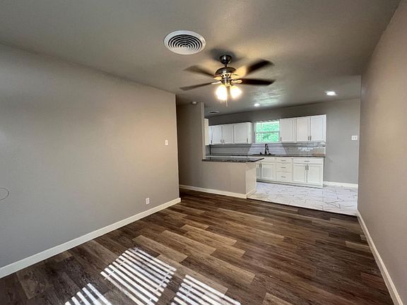 4th image of 831 Southloop Dr